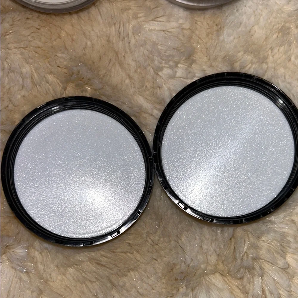 Laura Mercier Black Setting Powder for a Flawless Finish BUNDLE OF 2